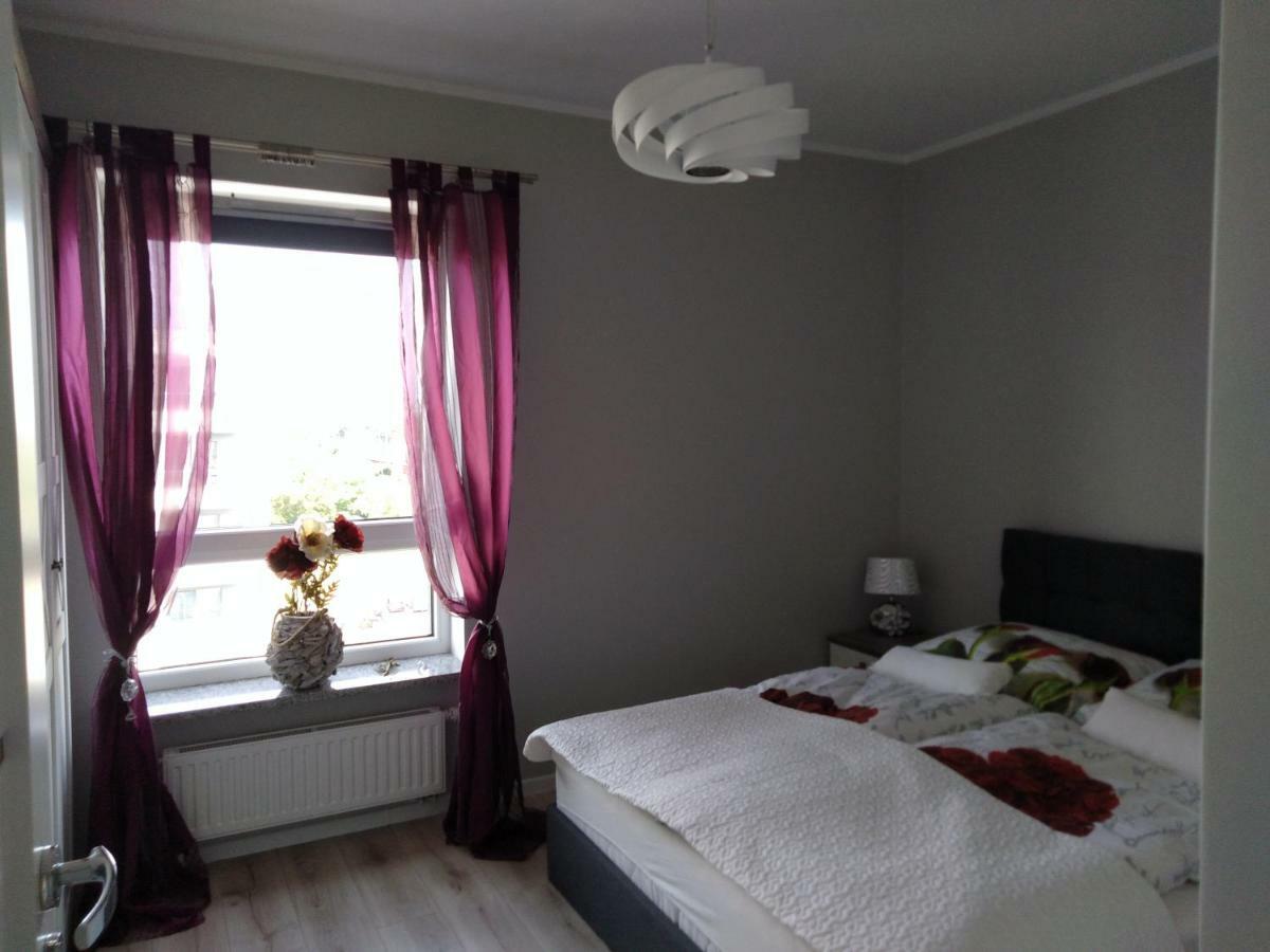 Apartament Manhattan Os.Jarzebinowe 슈체친 외부 사진